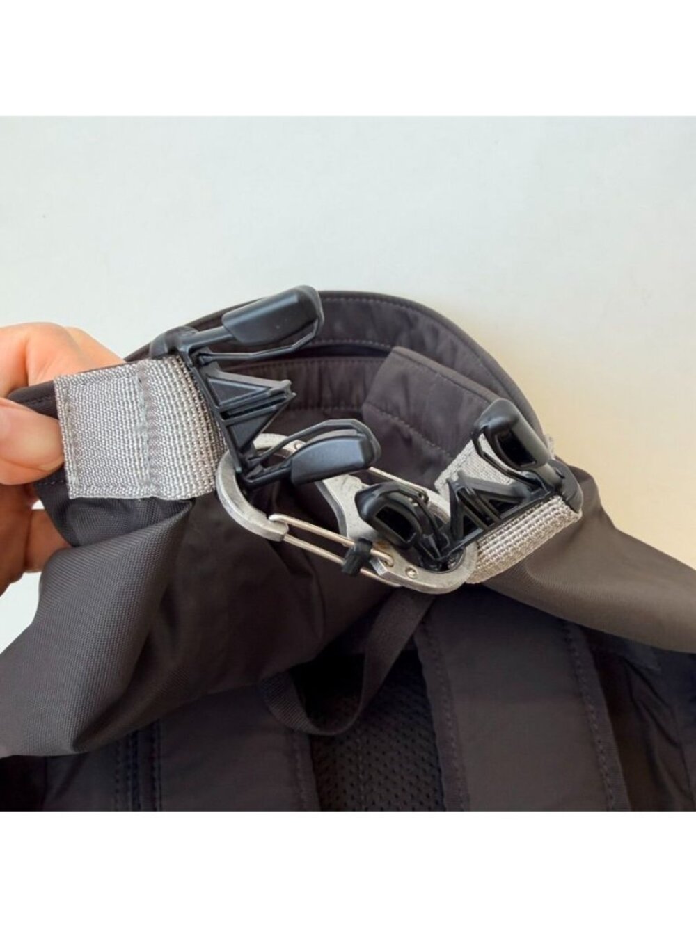 Fjällräven High Coast Foldsack Backpack Gray Roll Top Travel Bag - Picture 4 of 8